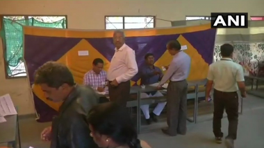 Madhya Pradesh Assembly Elections 2018: Polling Comes to a Standstill in Few Constituencies Owing to Malfunction of EVMs, VVPATs