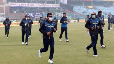 Delhi Air Pollution: Cricketers Forced to Wear Masks Due to Poor Air Quality During Ranji Trophy 2018-19 Match (See Pics)