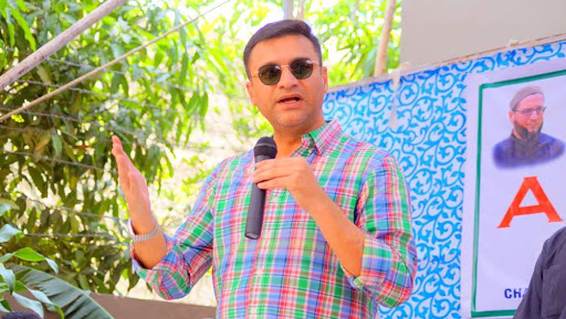 AIMIM Leader Akbaruddin Owaisi Mocks PM Narendra Modi, Advices Him to Move Above ‘Chaiwala’ Rhetorics
