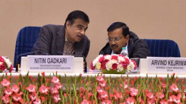 BJP Workers Mock Arvind Kejriwal by Coughing, Nitin Gadkari Comes to AAP Chief's Rescue - Watch Video