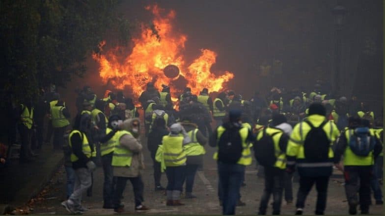 France-yellow-vest-protests-784x441.jpg