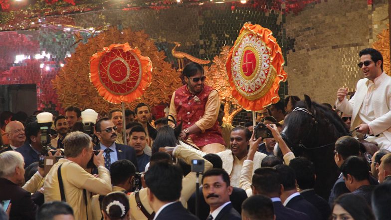 Anant And Akash Ambani Riding Horses At Isha And Anand Piramal's Wedding Ceremony Oozes Royalty (View Pics of Ambani Brothers From Antilia)