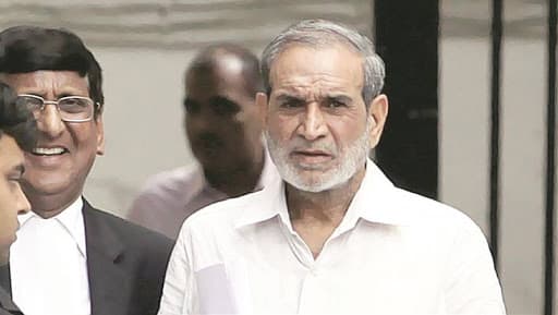 1984 Anti-Sikh Riot Case: Former Congress Leader Sajjan Kumar Moves Supreme Court for Early Hearing on Bail Plea 1984 Anti-Sikh Riot Case: Former Congress Leader Sajjan Kumar Moves Supreme Court for Early Hearing on Bail Plea