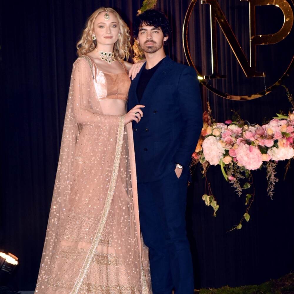 Priyanka Chopra and Nick Jonas' Wedding Reception PICS OUT and They ...