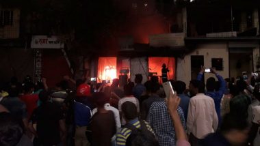 Thane: Fire Erupts at Furniture Shop Near Muchhala College, Firefighters at Spot