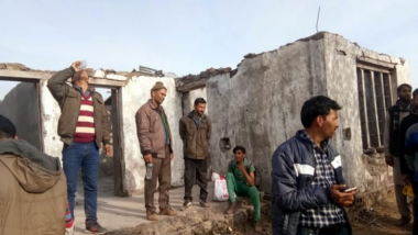 Jammu and Kashmir Panchayat Elections 2018: Action Initiated Against Officials After Pictures of ‘Roofless’ Polling Station Goes Viral