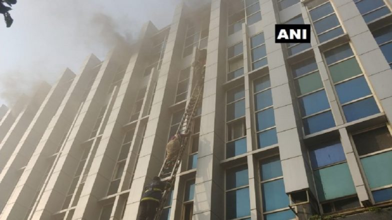 Mumbai Fire: Swiggy Delivery Boy Hailed on Social Media For Joining Rescue Operations at Andheri Hospital, Saving 10 Lives