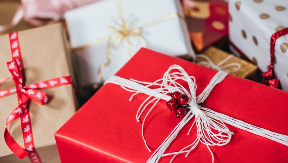 Christmas Arrives Early for 200 Employees of US Firm, Company Gives 8 Million Pounds Xmas Bonus! Christmas Arrives Early for 200 Employees of US Firm, Company Gives 8 Million Pounds Xmas Bonus!