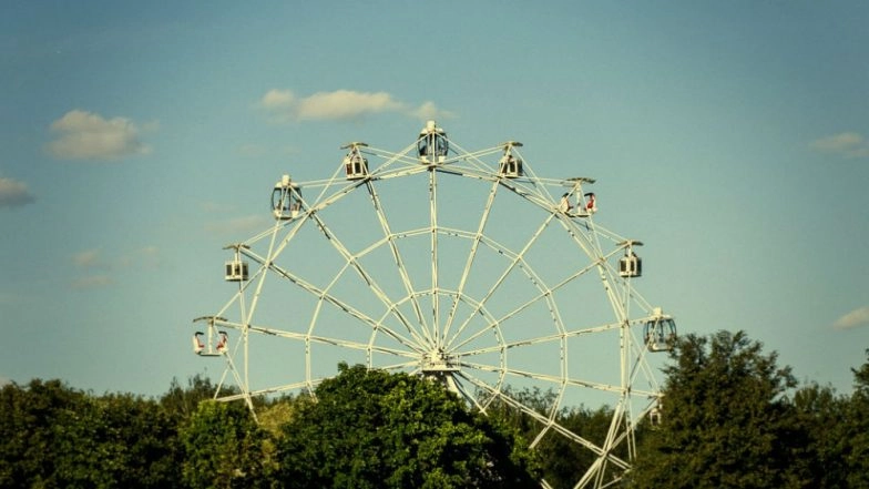 Mumbai May Soon Get London Eye-Like Ferris Wheel at Bandra Reclamation, Says Ajit Pawar