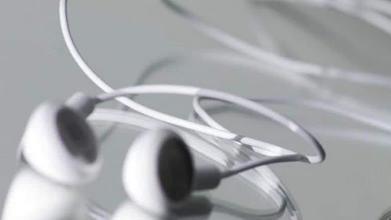16-Year-Old Malaysian Boy Dies While Sleeping With Headphones On, Gets Electrocuted When Phone Was Charging 16-Year-Old Malaysian Boy Dies While Sleeping With Headphones On, Gets Electrocuted When Phone Was Charging