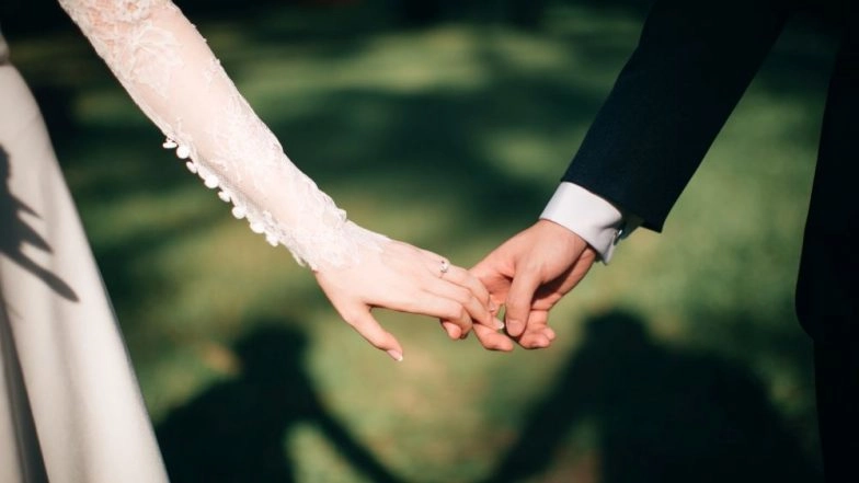 Bride With Only A Few Days To Live Given Dream Wedding Before She Dies of Bowel Cancer