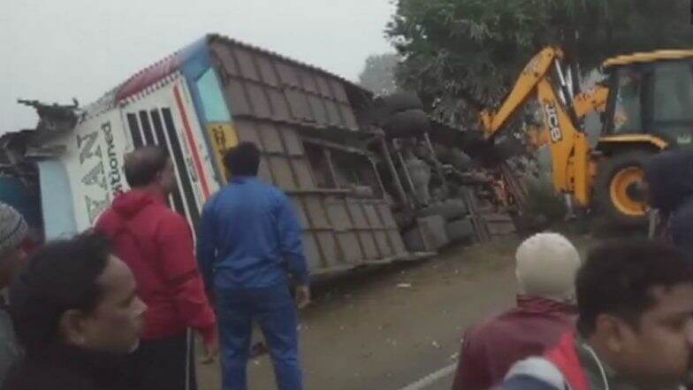 Bus Overturns After Collision with Truck in Midnapore District, 55 Injured Bus Overturns After Collision with Truck in Midnapore District, 55 Injured