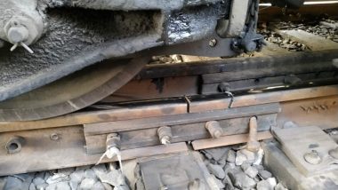 Mumbai: Local Train Accident Averted as Man Alerts Motorman About Fractured Rail Track