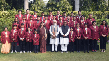 PM Modi Meets Winners of Rashtriya Bal Puraskar 2019 and Shares ‘Special Achievements’ of Every Award Winner on Twitter