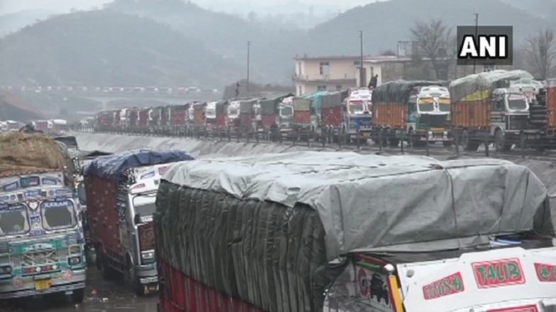 Jammu & Kashmir Traffic Update: One-Way Traffic to Continue on Jammu-Srinagar Highway