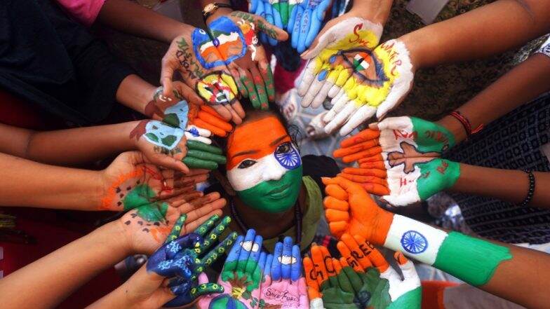 Happy Republic Day 2019! From Politicians to Celebrities, People Send #70thRepublicDay Wishes on Twitter to Citizens of India Happy Republic Day 2019! From Politicians to Celebrities, People Send #70thRepublicDay Wishes on Twitter to Citizens of India