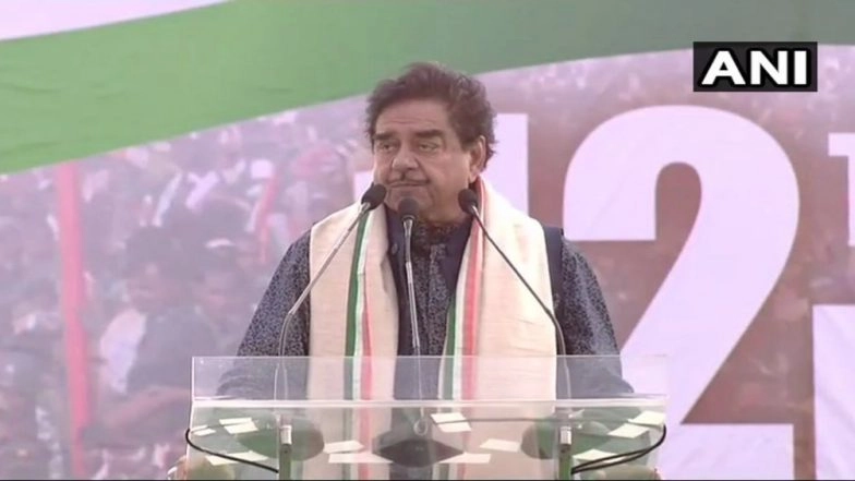 TMC United India Rally: Shatrughan Sinha Targets PM Narendra Modi, Says 'Clarify on Rafale Deal or People Will Say Chowkidar Chor Hai'