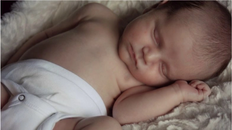 Wisconsin Babysitter Hides Death of An Infant by Dressing Him Up & Returning to His Mother