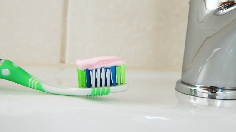 Delhi Man Accidentally Swallows Toothbrush! Doctors at AIIMS Retrieve It by Performing Endoscopy