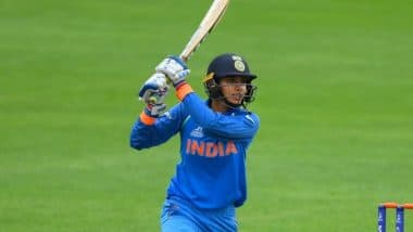 Smriti Mandhana Scores Century During India vs New Zealand 2019 1st ODI Match; Guides Visitors to Victory; Netizens React