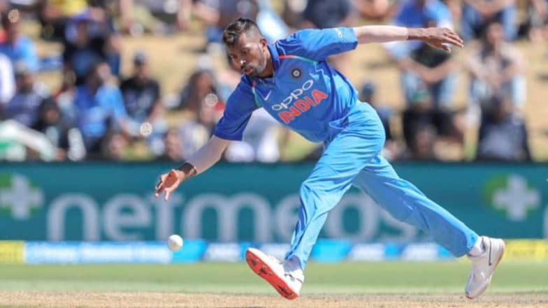 Hardik Pandya Loses his Cool on Shikhar Dhawan During 3rd ODI Against New Zealand (Watch Video) Hardik Pandya Loses his Cool on Shikhar Dhawan During 3rd ODI Against New Zealand (Watch Video)