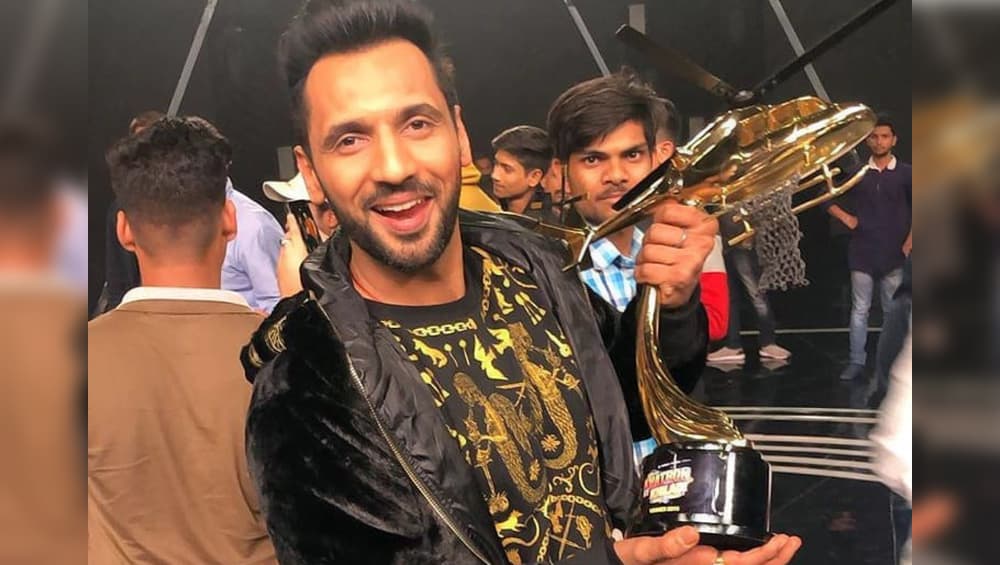 Khatron Ke Khiladi 9: Punit J Pathak Lifts The Trophy! Take A Look At