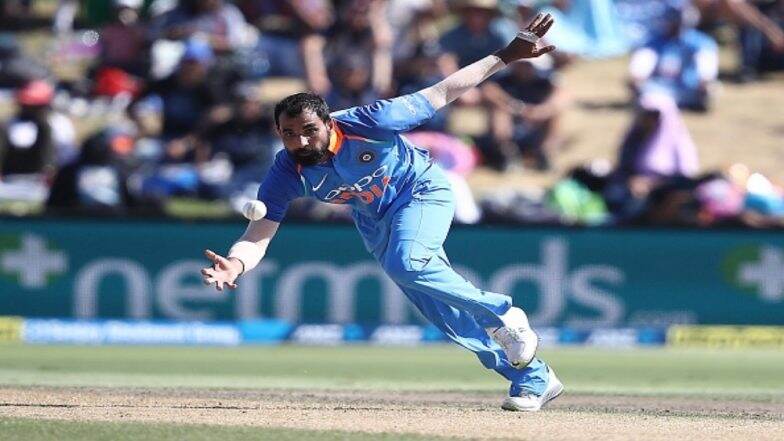 Simon Doull Appreciates Mohammed Shami’s English During the Presentation Ceremony of IND vs NZ 3rd ODI 2019 (Watch Video) Simon Doull Appreciates Mohammed Shami’s English During the Presentation Ceremony of IND vs NZ 3rd ODI 2019 (Watch Video)