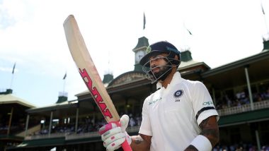 Virat Kohli Juggles with the Ball While Waiting for Tea During India vs Australia, Day 1, Sydney Test; Umpire Takes Away the Ball (Watch Video)