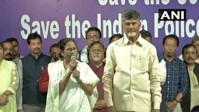 Mamata Banerjee Ends Dharna Near the Metro Channel in Kolkata, Announces Opposition Programme in Delhi Next Week Mamata Banerjee Ends Dharna Near the Metro Channel in Kolkata, Announces Opposition Programme in Delhi Next Week