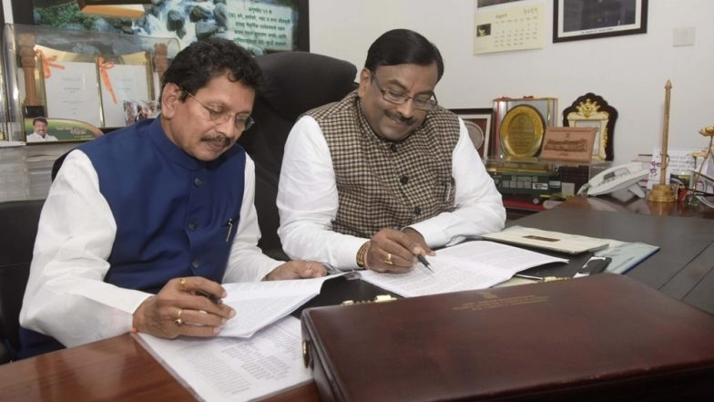 Maharashtra Interim Budget 2019–20: Sudhir Mungantiwar Presents Budget With Rs 19,784 Crore Estimated Revenue Deficit
