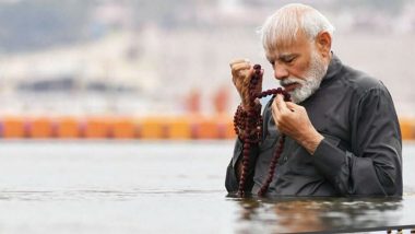 Prime Minister Narendra Modi Takes Holy Dip At Kumbh Mela 2019, Prays For 'Well Being of 130 Crore'; Watch Video