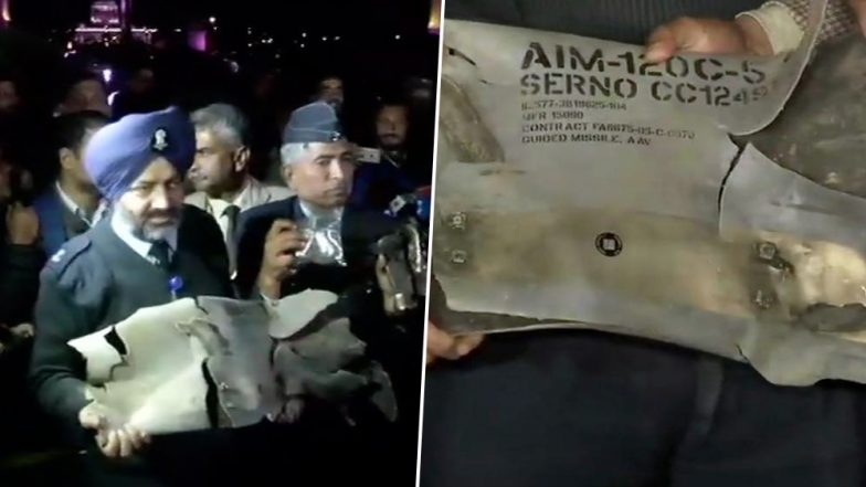 Indian Air Force Presents Evidence To Expose Pakistan Lies on Use of F-16 Jets, Says 'Looking Forward To Have Wing Commander Abhinandan Varthaman Back'; Army, Navy Say Fully Prepared To Respond To Any Provocation