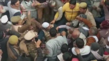 UP: Farmers Attempt Mass Suicide Over Pending Sugarcane Dues, Cops Resort to Lathicharge