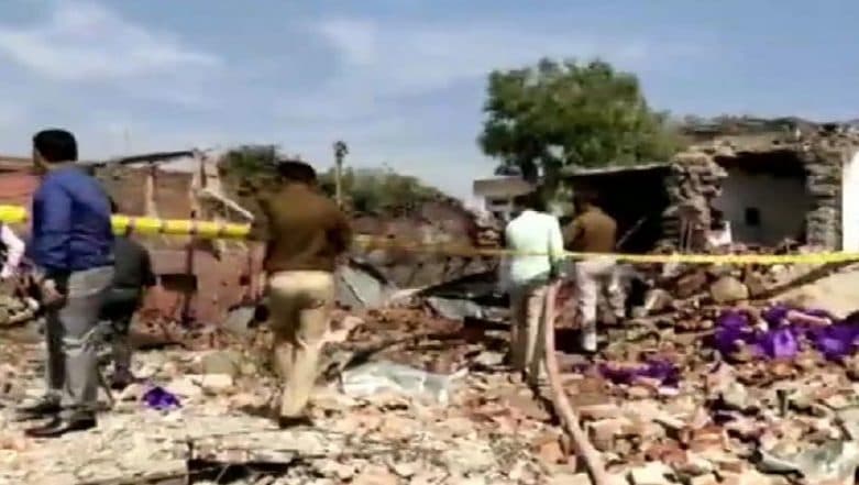 Uttar Pradesh: 10 People Killed in Explosion Inside Carpet Factory in Bhadohi; Rescue Operations Underway Uttar Pradesh: 10 People Killed in Explosion Inside Carpet Factory in Bhadohi; Rescue Operations Underway