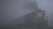Delhi Winters: Dense Fog Envelops National Capital, 20 Trains Running Late