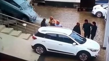 Himachal Pradesh: Woman Drives Car Outside Hyundai Mandi Showroom After Ramming Through Glass Pane; Watch Accident Video