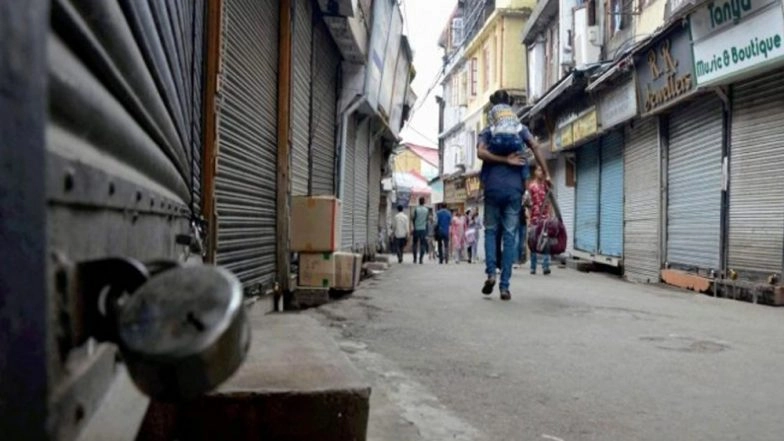 Maharashtra: Liquor Stores and Shops Selling Non-Essential Goods Allowed to Open From Monday Except for Containment Zones