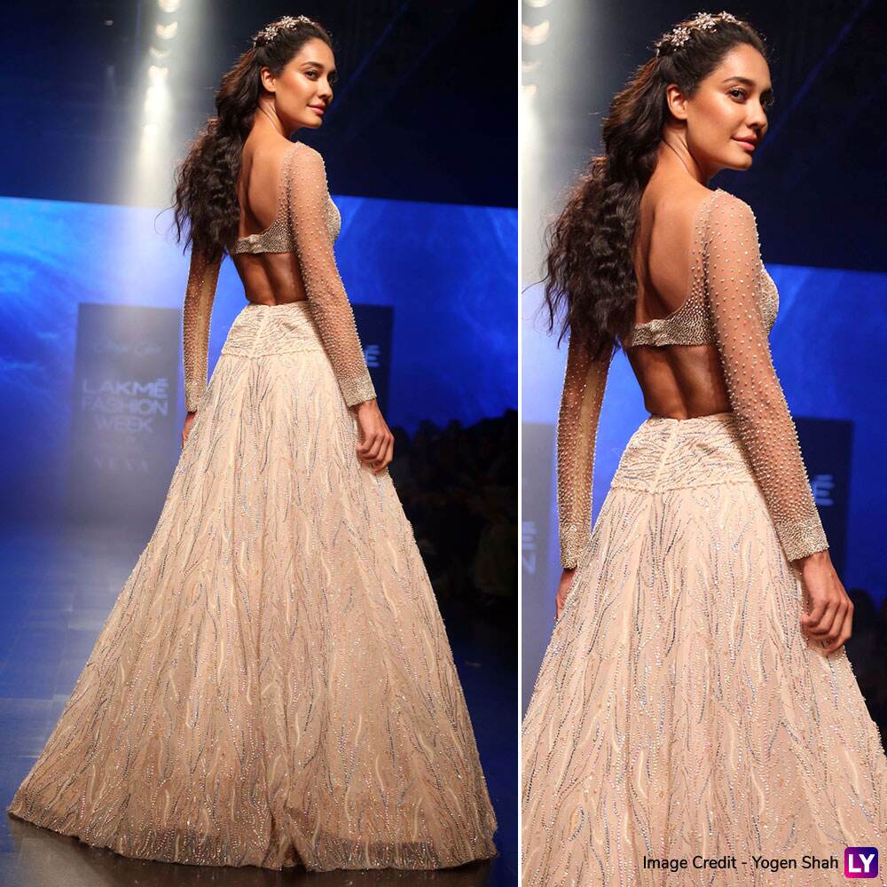 Lakme Fashion Week 2019 Day 5 Lisa Haydon Looks Like An