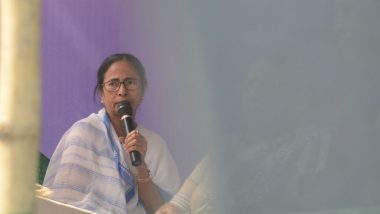 Mamata Banerjee Vs CBI: West Bengal CM Carries on Sit-In, Opposition Cries ‘Murder of Democracy’, BJP Hits Back