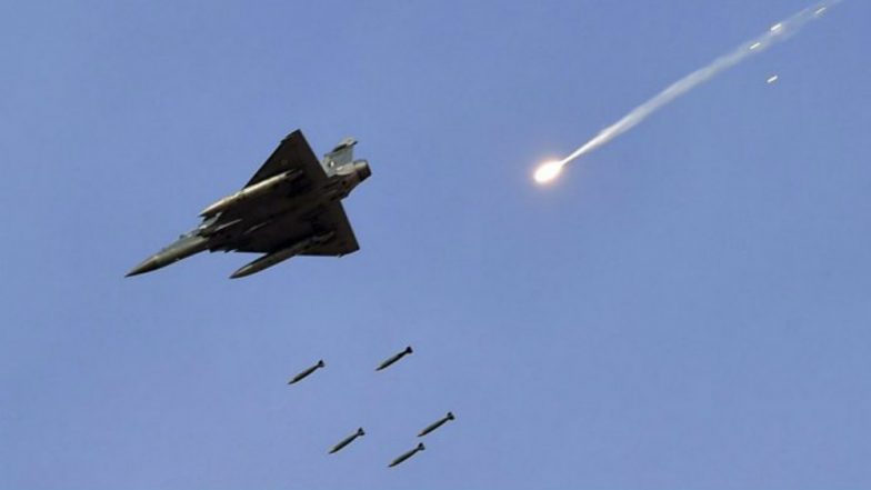 Indian Air Defence Detects Two Pakistani Jets Within 10-km Radius of LoC, High Alert Issued