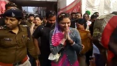 Priyanka Gandhi Effect? Priyadarshini Raje Scindia Campaigns in Guna For Husband Jyotiraditya Scindia Who is Busy in UP