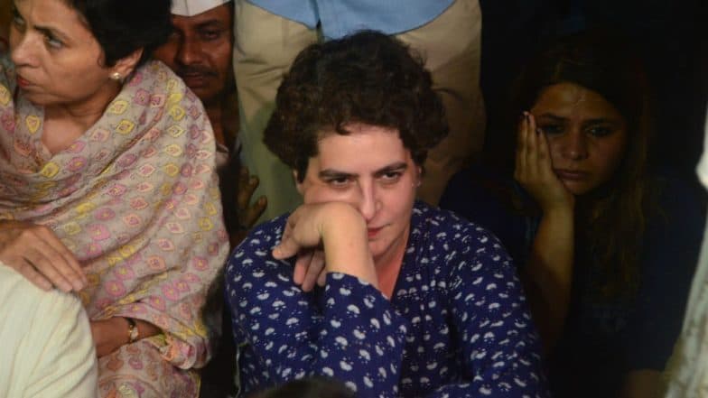 Priyanka Sex Video Gandi Gandi - Priyanka Gandhi Wears Jeans & Top in Delhi But Turns Up in a Saree ...