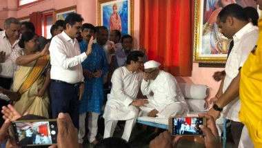 Raj Thackeray Meets Anna Hazare, Requests Him Not to Sacrifice Life For 'Useless' Government