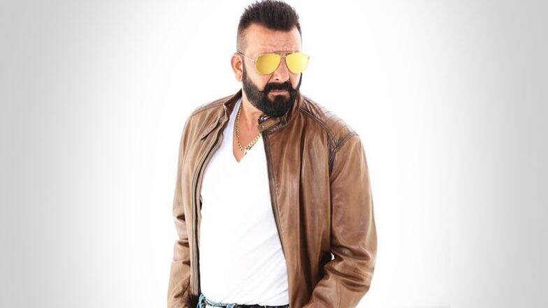 Sanjay Dutt Wants to Help Youth Get Rid of Drug Addiction, Extends Support to Sri Sri Ravi ShankarтАЩs #DrugFreeIndia Campaign Sanjay Dutt Wants to Help Youth Get Rid of Drug Addiction, Extends Support to Sri Sri Ravi ShankarтАЩs #DrugFreeIndia Campaign