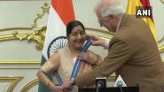 Sushma Swaraj Conferred With &lsquo;Grand Cross of Order of Civil Merit&rsquo; Award in Spain For Helping Spanish Nationals During 2015 Nepal Earthquake