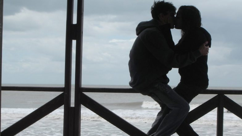 Kiss Day 2019: Messages, Greetings, WhatsApp Stickers, Instagram Quotes to wish your loved once