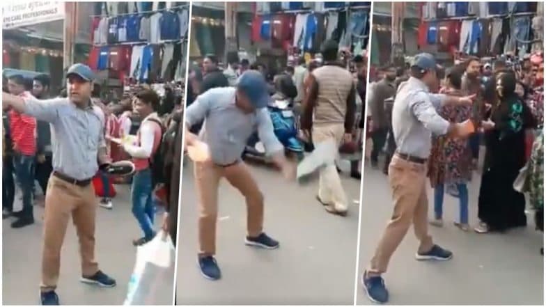 ‘Pakistan Murdabad!’ Man Shouts Slogans to Protest Pulwama Attack and Sell Shoes at the Same Time ‘Pakistan Murdabad!’ Man Shouts Slogans to Protest Pulwama Attack and Sell Shoes at the Same Time