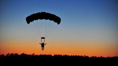 Navi Mumbai: 2 Unidentified Persons Land on Parachute Near Ghansoli, Maharashtra ATS Starts Probe