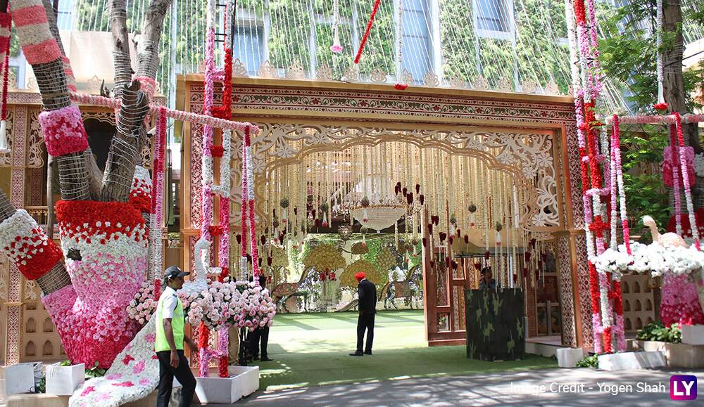 Akash Ambani-Shloka Mehta Wedding Decoration Pics: Antilia Decked Up ...