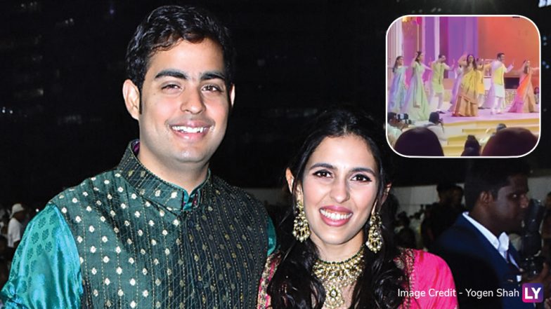 Akash Ambani-Shloka Mehta Sangeet Ceremony PICS Out: Team Bride Dances on Alia Bhatt-Arjun Kapoor's 'Iski Uski' Wedding Song (Watch Video)